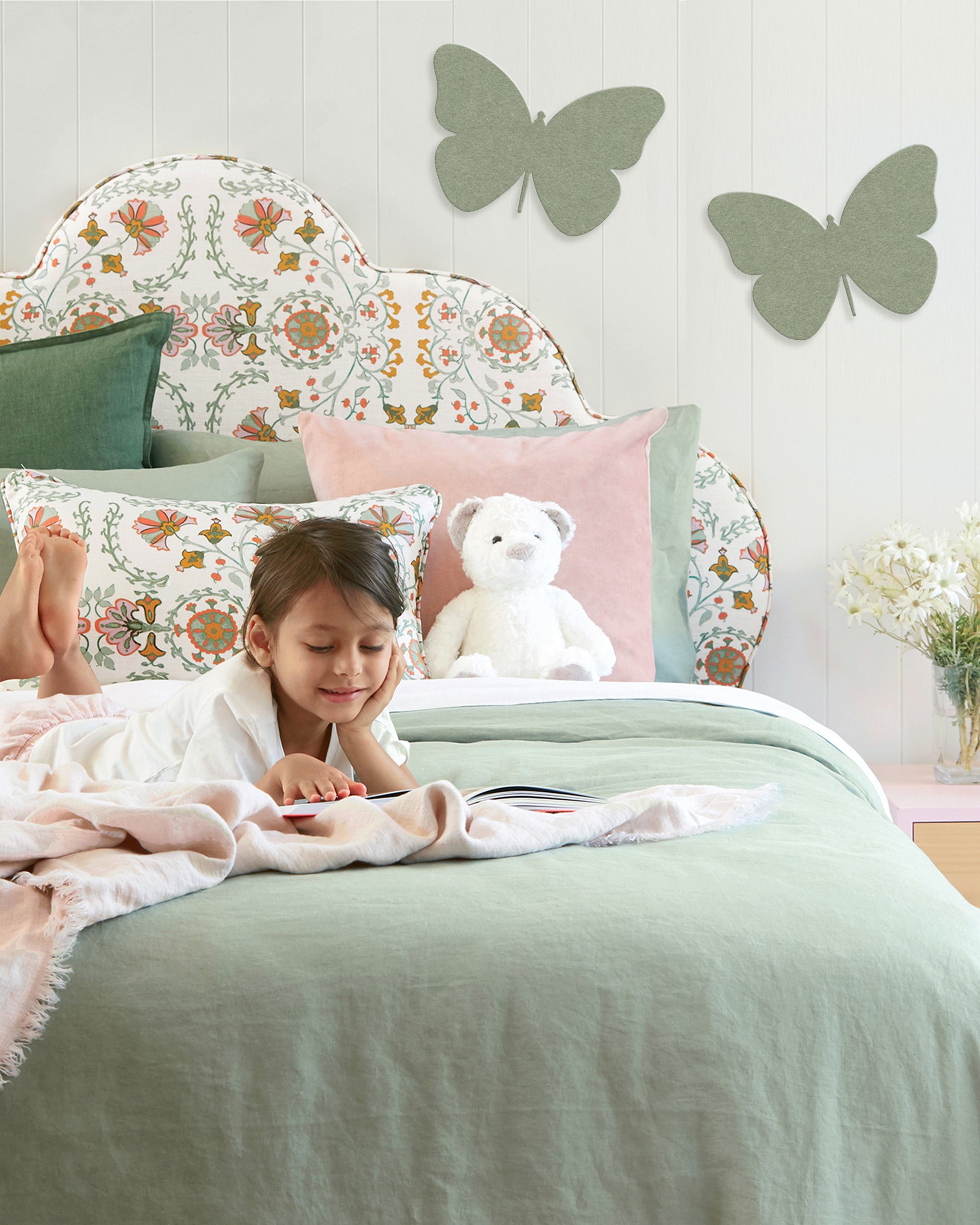 BUTTERFLY PINBOARD | WALL DECOR