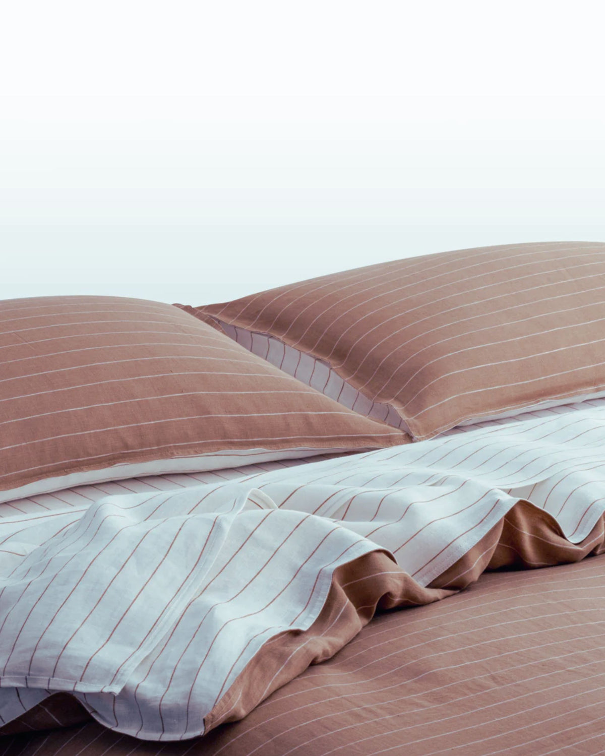 REVERSIBLE LINEN QUILT SET | NUDE + WHITE STRIPE