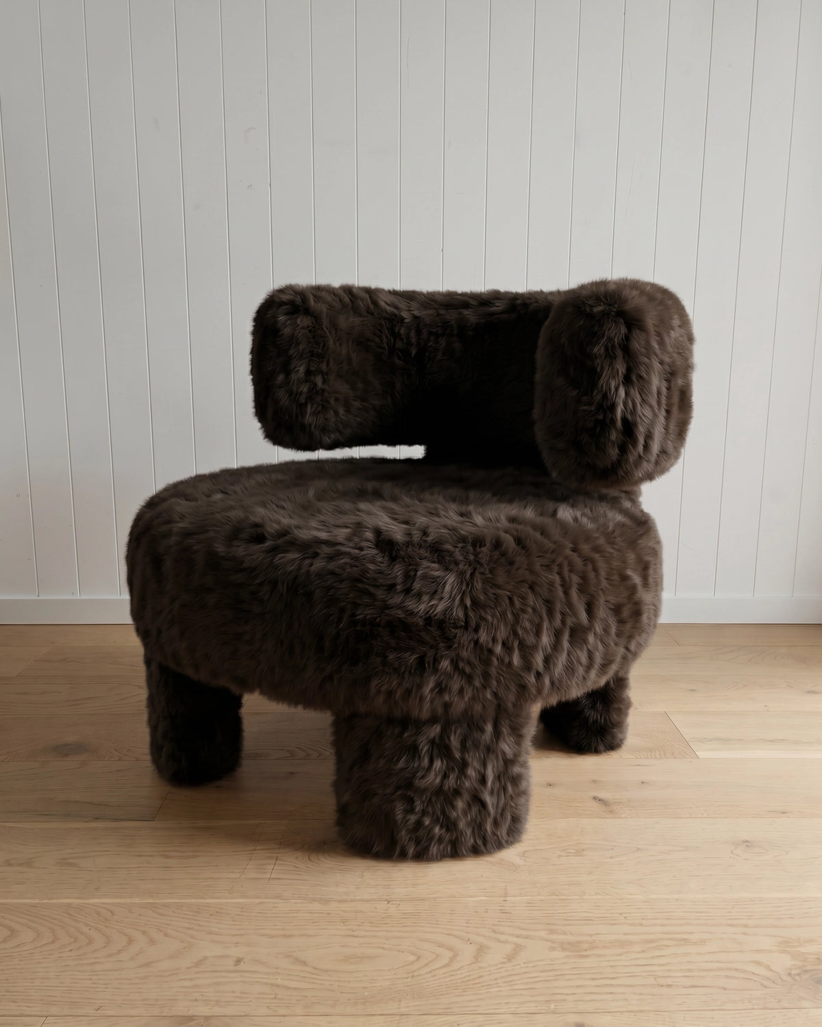 HARE CHAIR