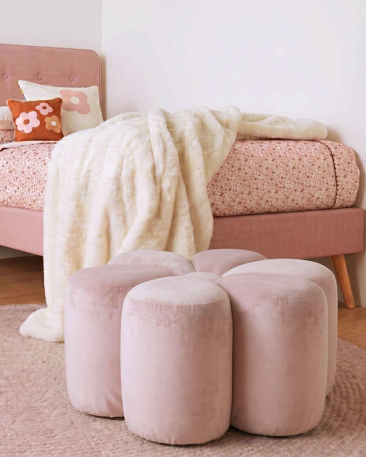 DAISY OTTOMAN