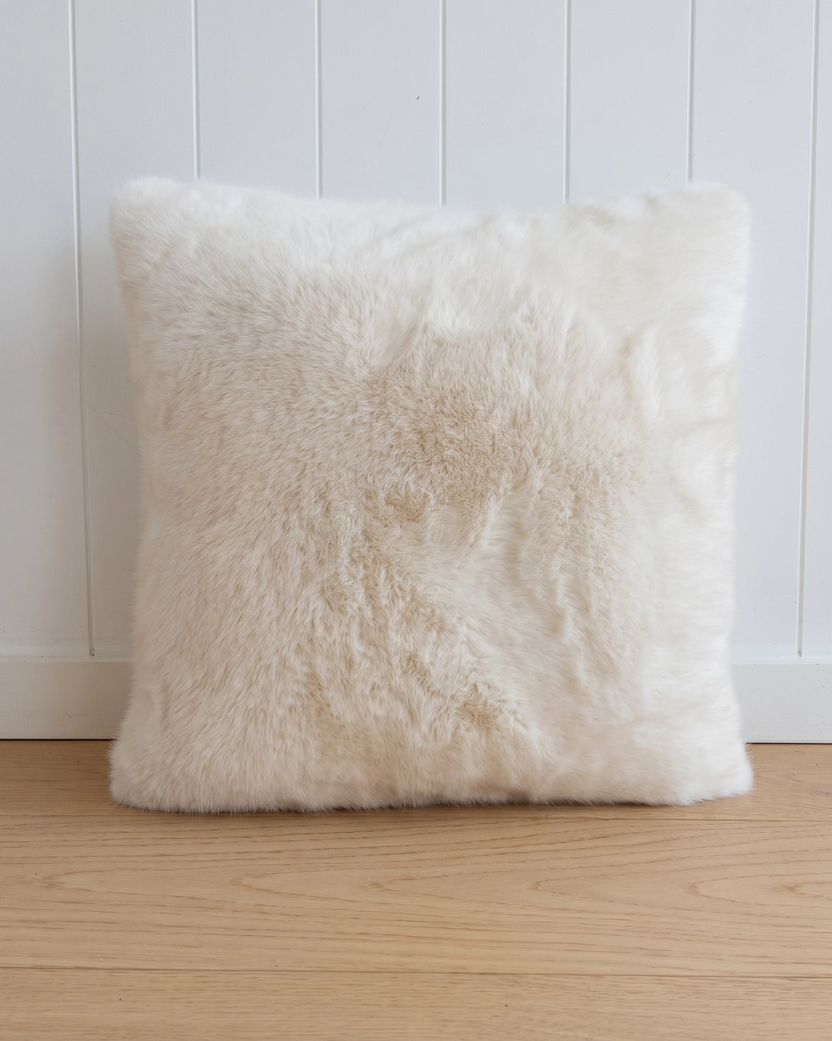 HARE CUSHION