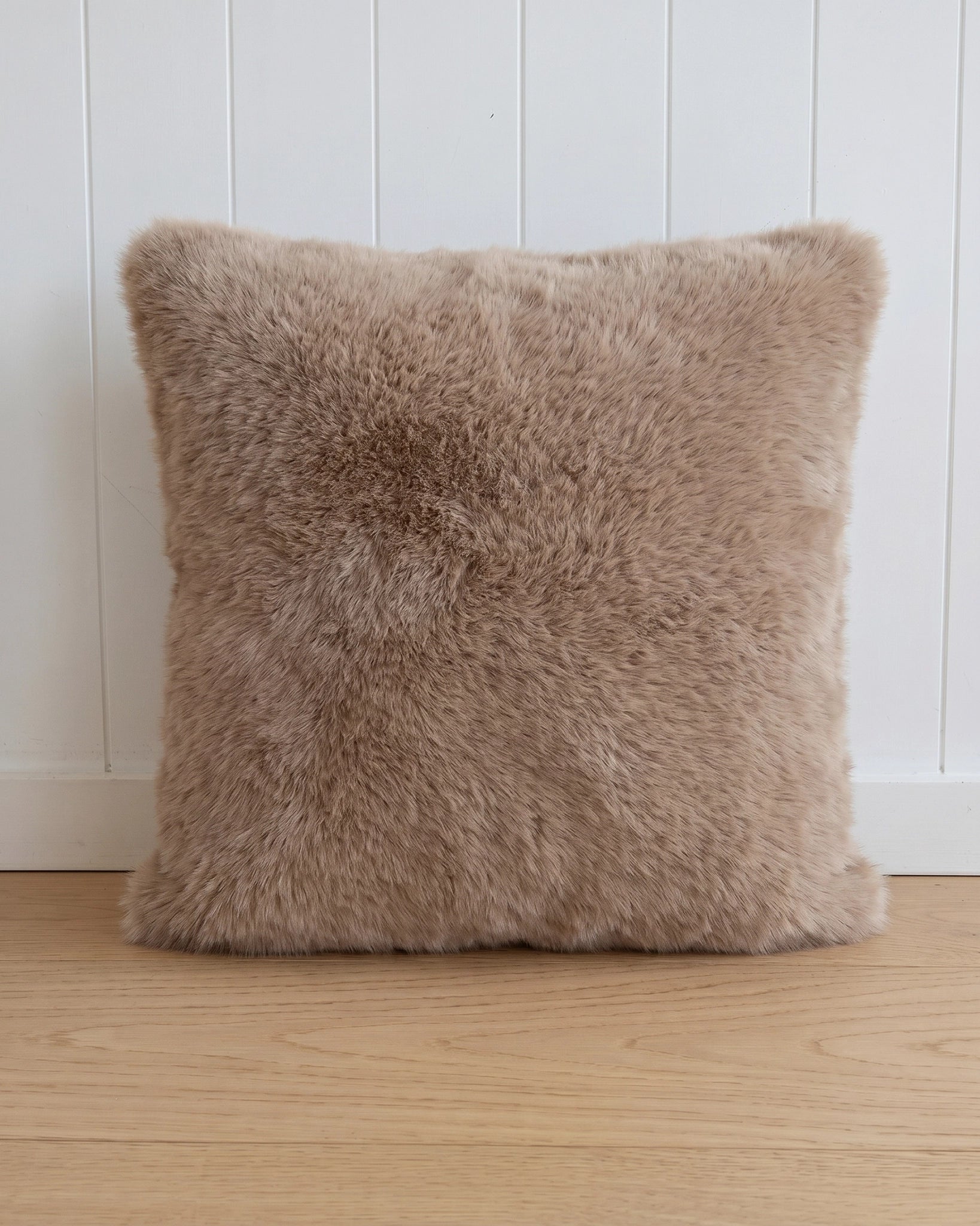 HARE CUSHION