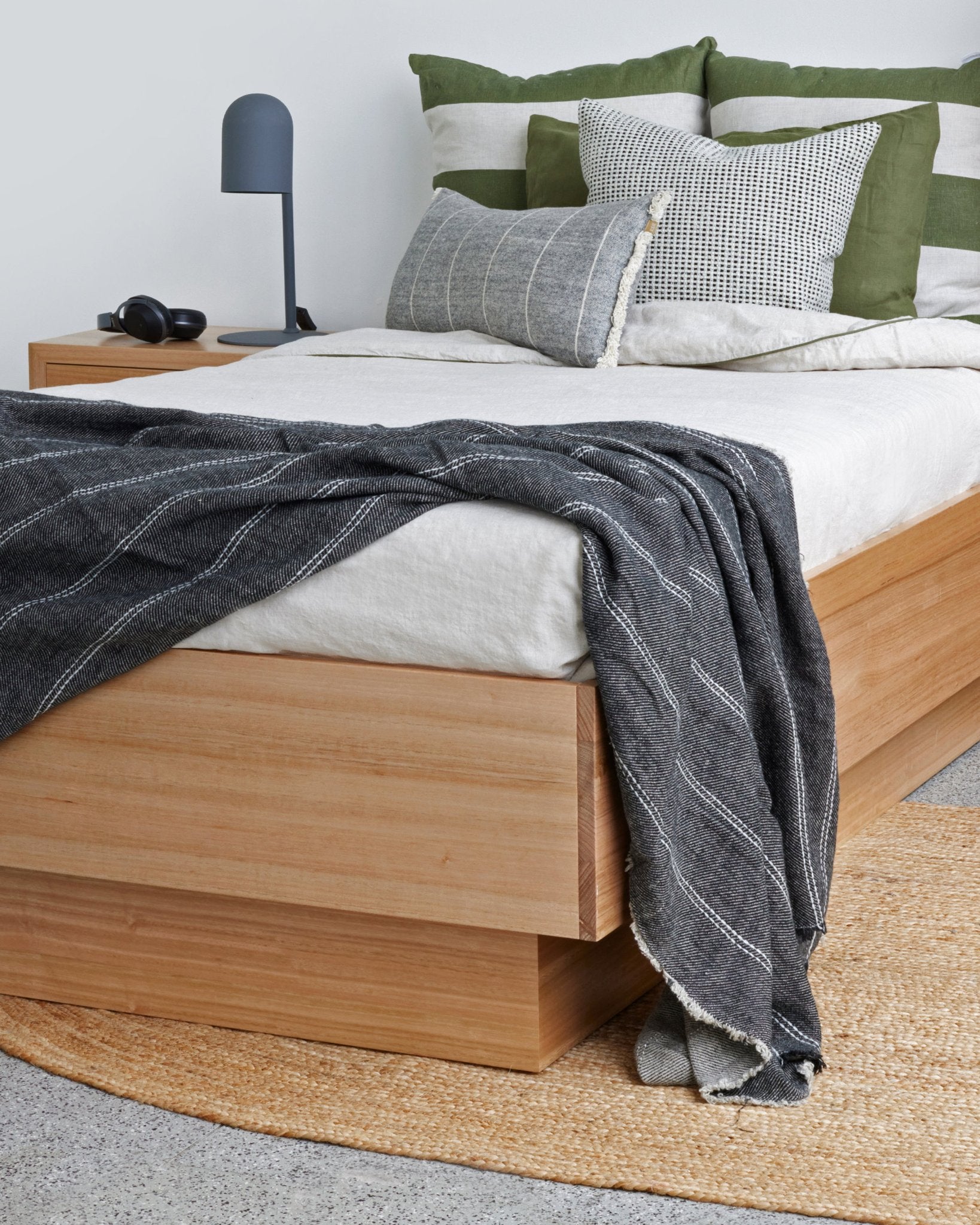 NED TIMBER BED