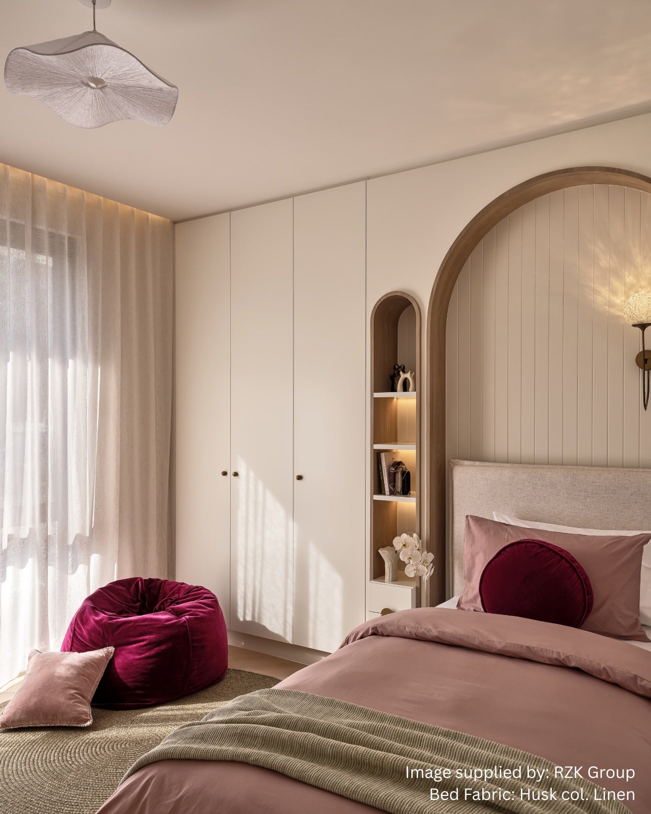 NOA UPHOLSTERED BED