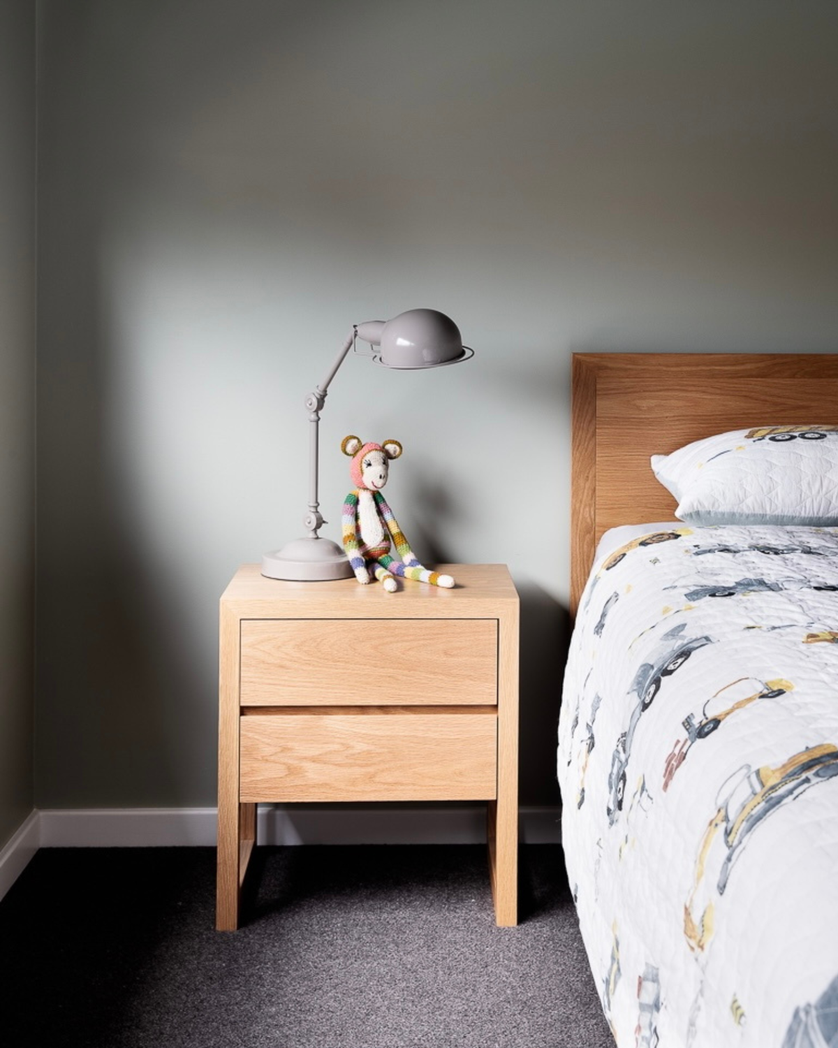 OAK BOX TIMBER BEDSIDE TABLE  |  2 DRAWER