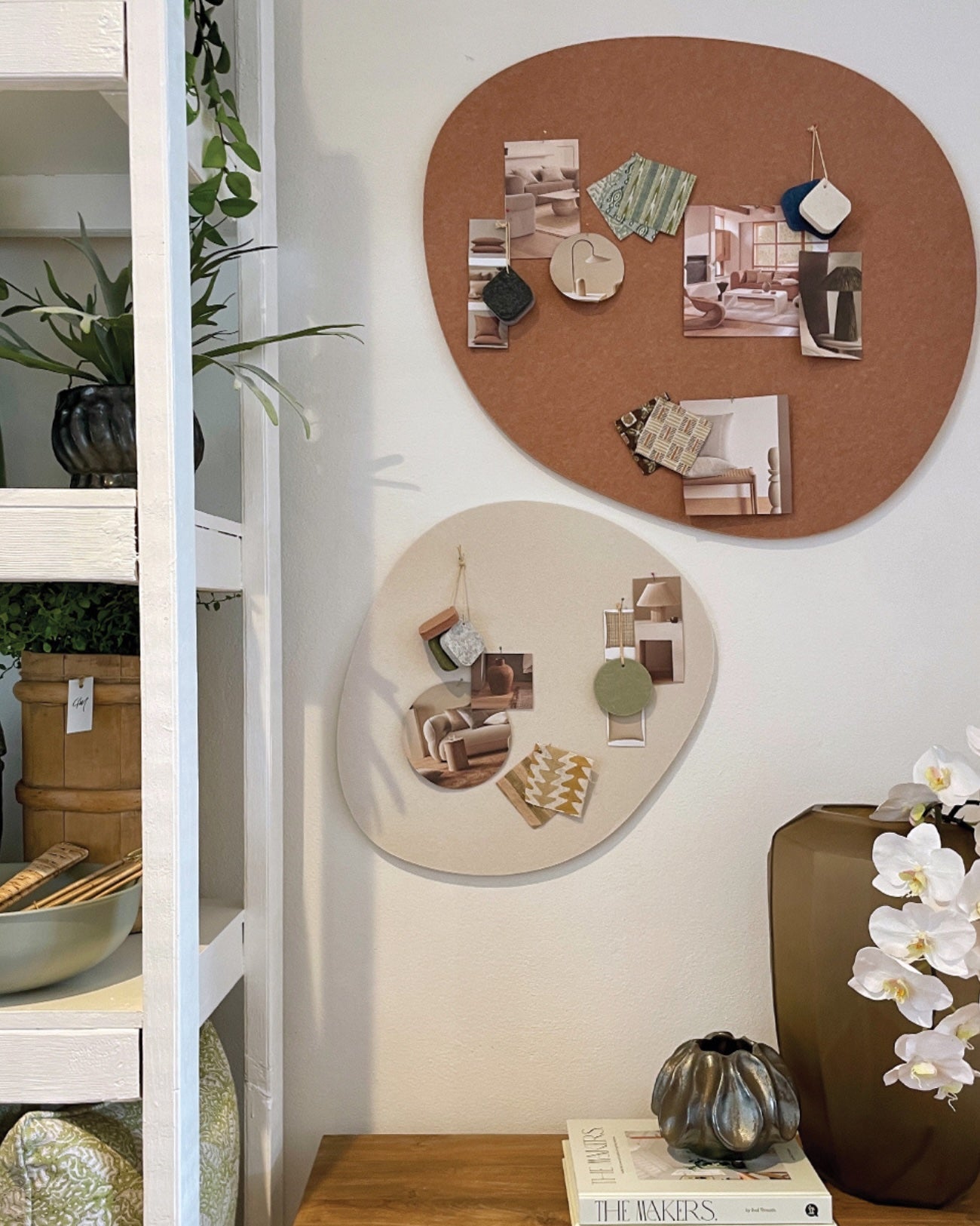 Felt Pebble shaped pinboards in ecru (off white) and cocoa colours. Use these boards to create a style board to help you envisage your new home.