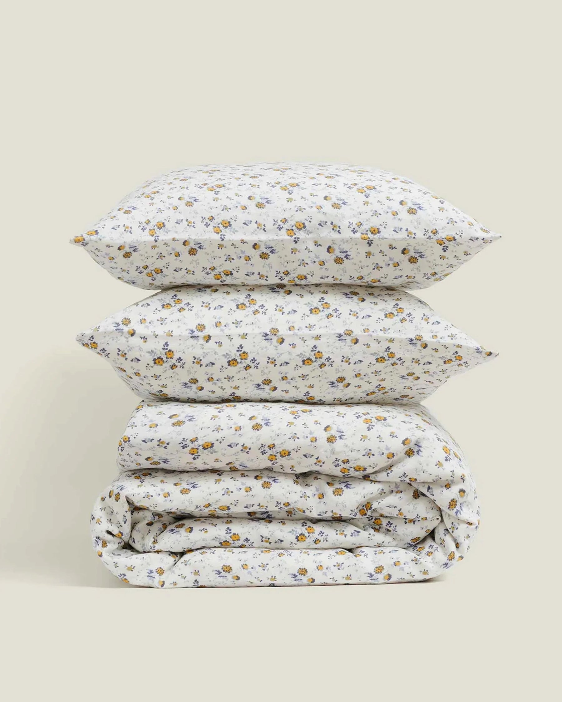 Make your kid's bed their comfiest place with this 100% French linen stonewashed duvet cover in Summer Floral. With a gorgeous tie detail finish to create a natural look and to ensure making your kids' bed is easy. Single, Double and Queen sizes.