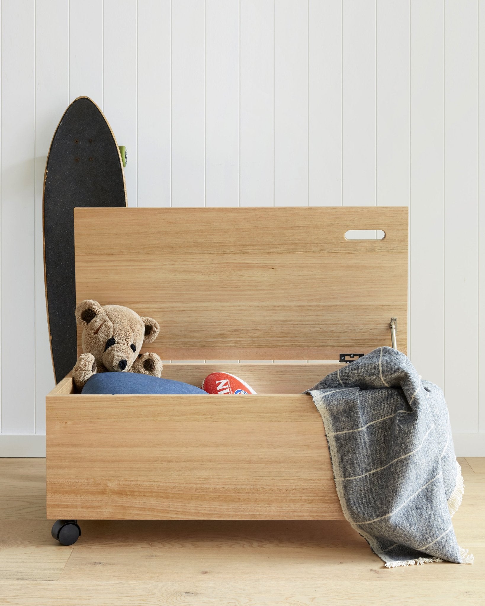 SCOOP TOY BOX